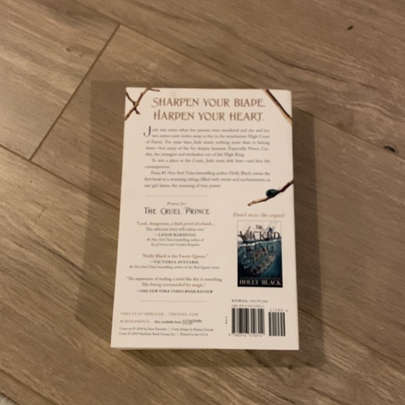 The cruel prince by holly black - Picture 2 of 2